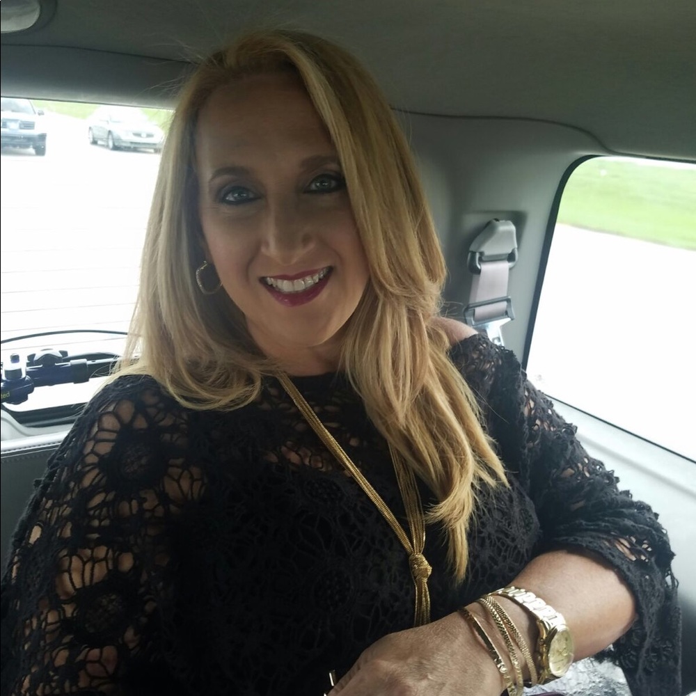 Meet your Posher, Maria